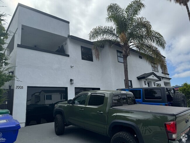 Building Photo - 7005 La Jolla Blvd Rental
