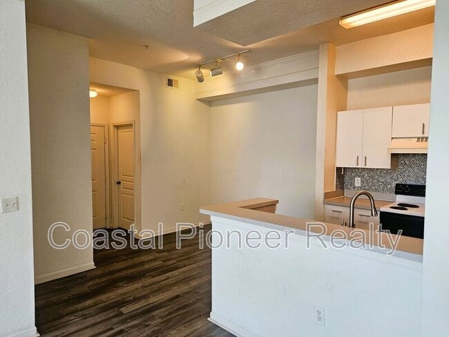Photo - 17112 Carrington Park Dr Unit APT 935