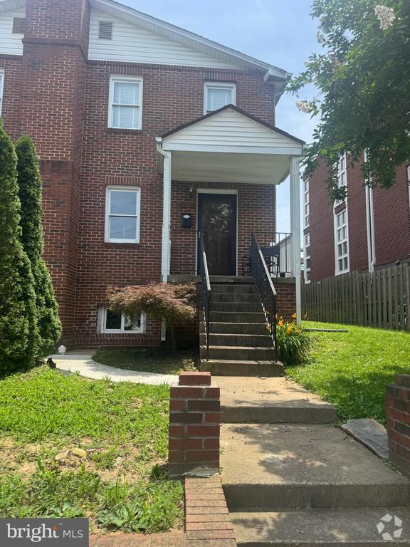 Building Photo - 107 E Reed Ave Unit 1/2 Rental