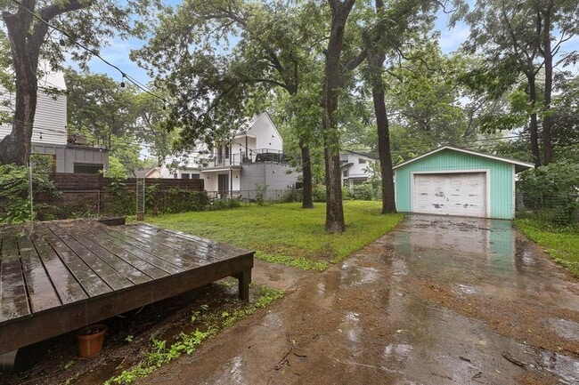 Photo - 1710 Haskell St