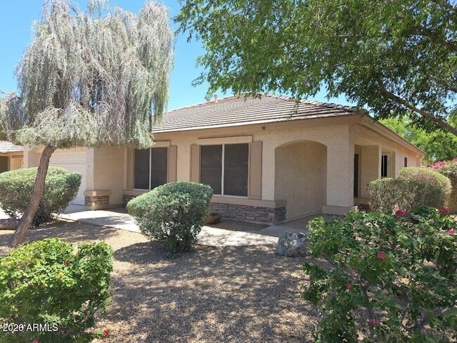Photo - 12917 W Wilshire Dr