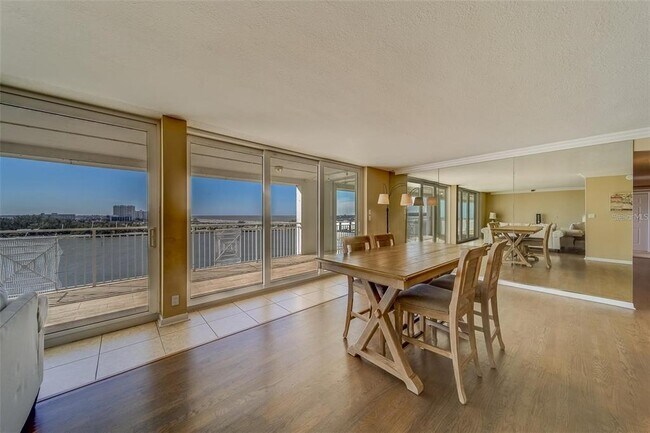 Photo - 675 S Gulfview Blvd Unidad PH1