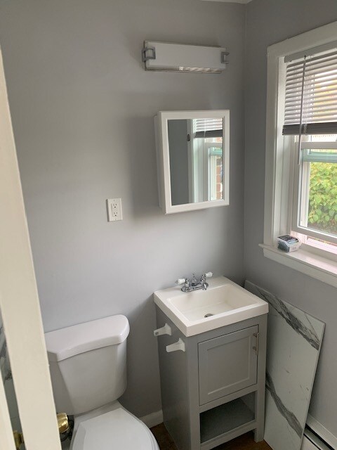 Building Photo - 15 Fairfax Ave Unit a3