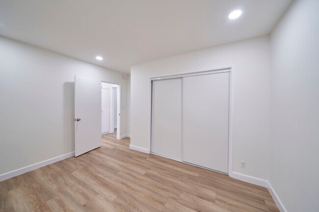 Photo - Whitsett 6023