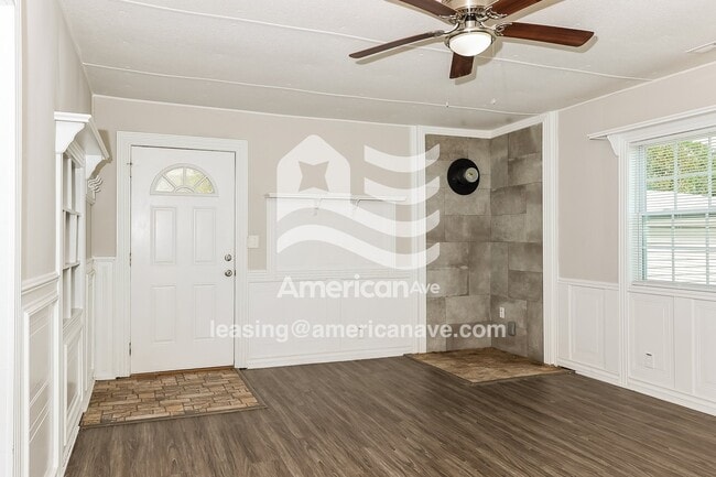 Photo - 216 McFayden Dr