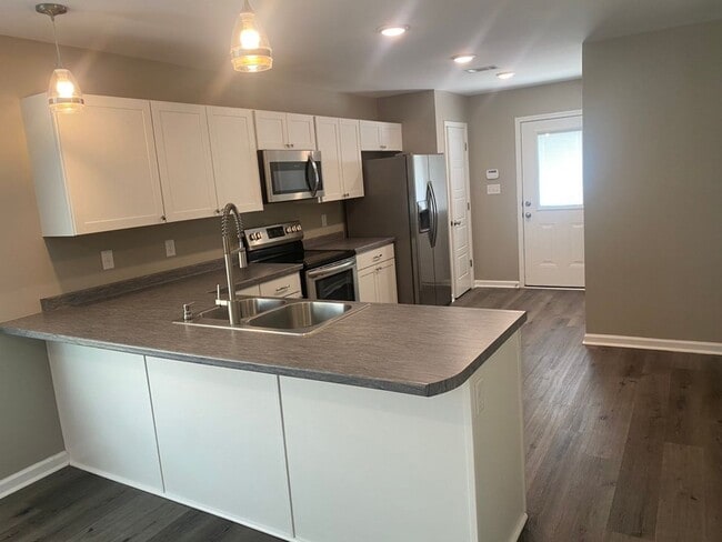 Photo - Rent greatly reduced PLUS 1/2 off first mo...