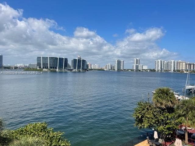 Photo - 17878 N Bay Rd Unidad 402