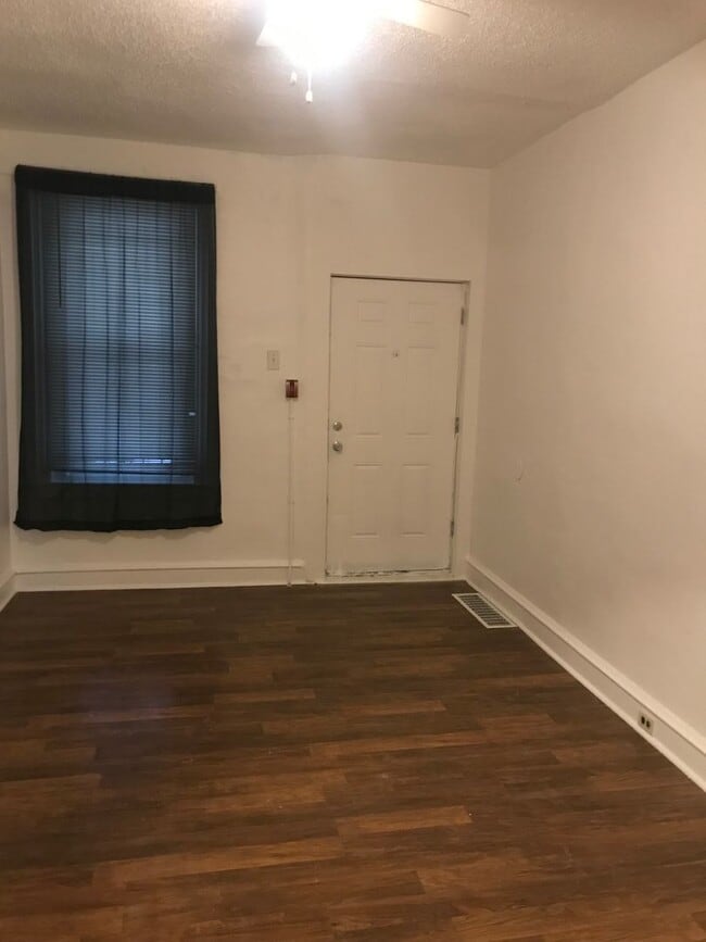 Building Photo - 5818 Willows Ave Unit 1st Floor