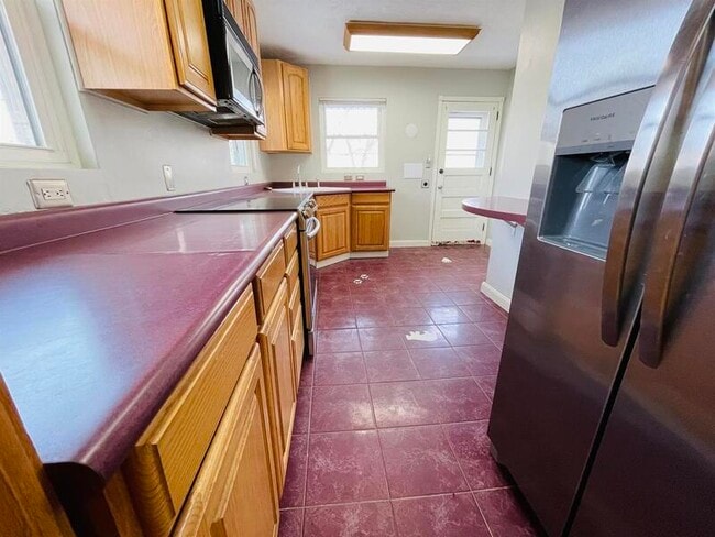 Photo - 5624 Lake St