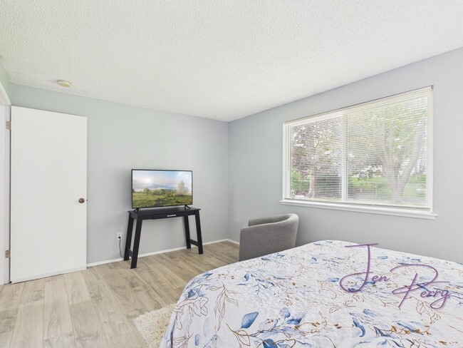 Photo - 3 Bedroom near Vista Middle School Ferndale