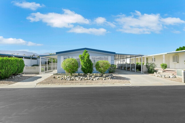 Building Photo - 39345 Moronga Canyon Dr