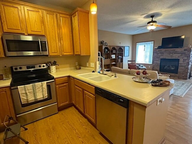 Photo - BEAUTIFUL 2BD/1.5BA TOWNHOUSE IN PLYMOUTH