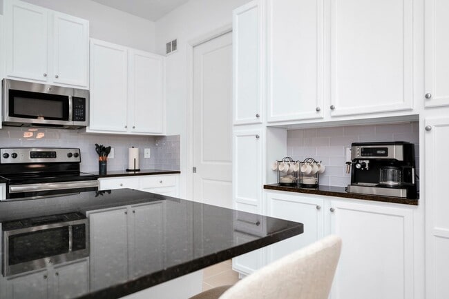 Photo - 302 Captiva Dr