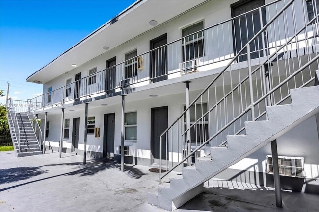 Building Photo - 1245 NW 60th St Unit 4 Rental