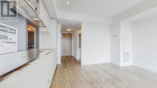 Photo - 11 Wellesley St W Unité 2212