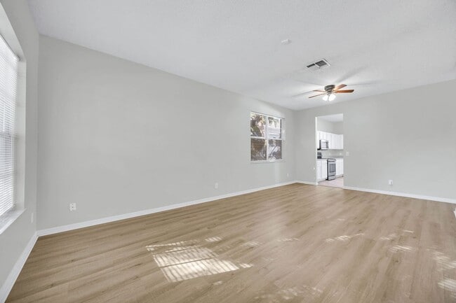 Photo - Nice 3/2.5 Home in East Orlando with 2-Car Garage