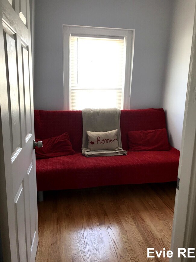 22 Hano St Unit 2