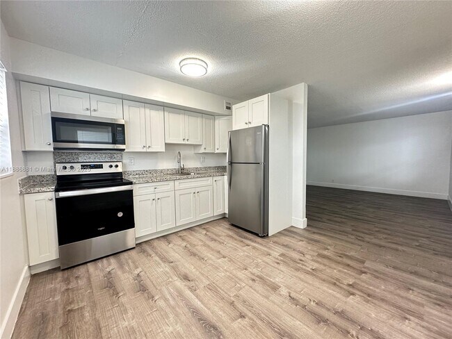 Photo - 2500 Johnson St Unidad 10