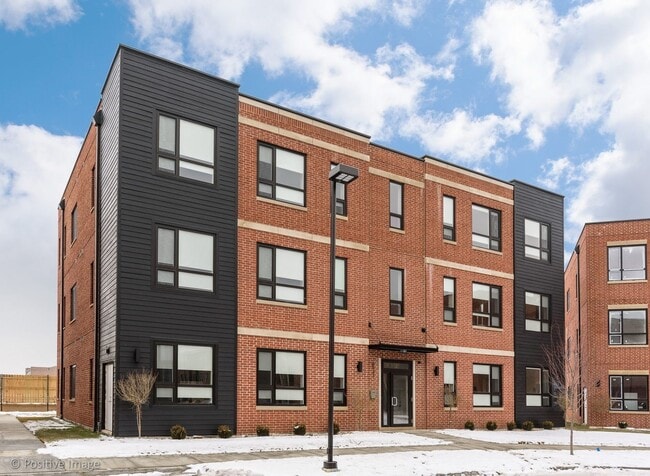 Photo - 6537 W Shakespeare Ave Condo Unit 1E
