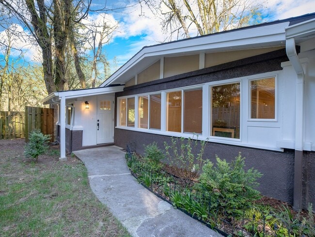 Photo - Beautiful 3br/2bth - SW Portland
