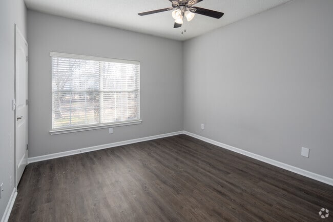 1BR, 1BA - Valmont - 927SF - Bedroom