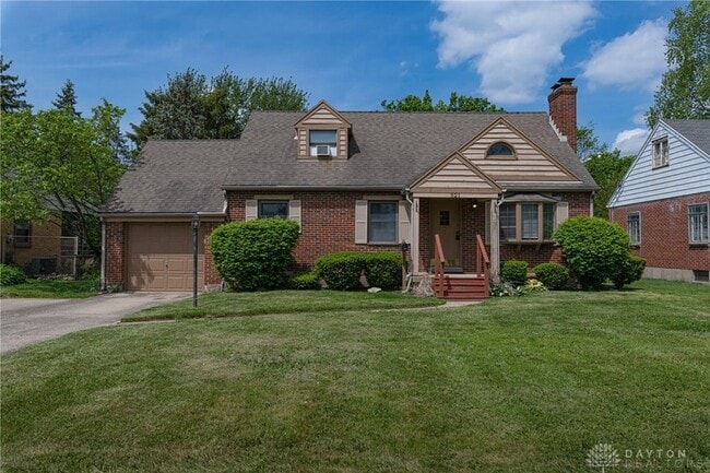 Building Photo - 521 Oakview Dr