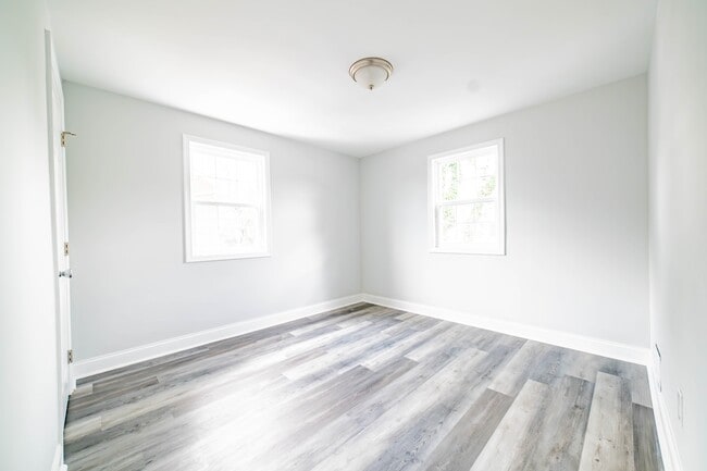 Photo - 1107 Harwall Rd