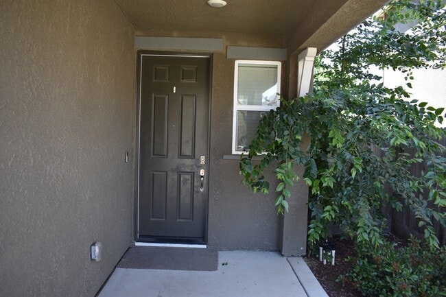 Photo - 389 Shafer Ave