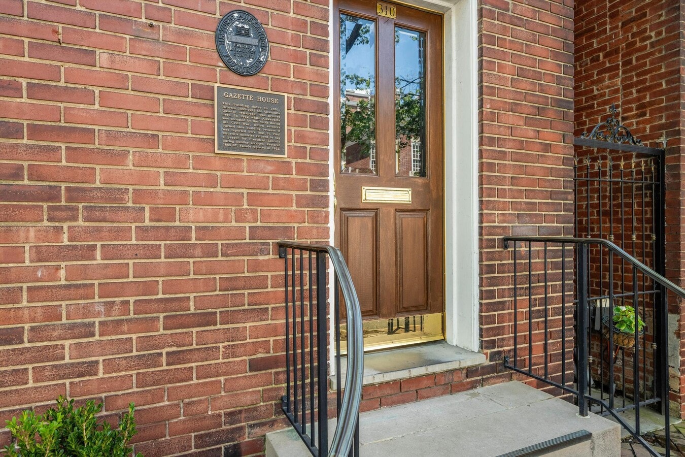 Photo - 310 Prince St Townhome