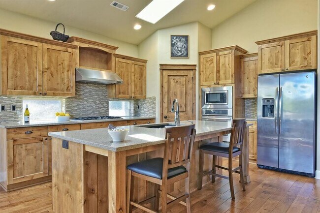 Photo - 3625 Camina Dr