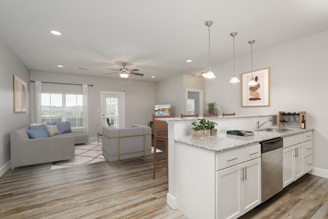 The Pointe at Five Oaks