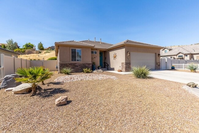 Photo - Beautiful 3 bed 2 bath Home!