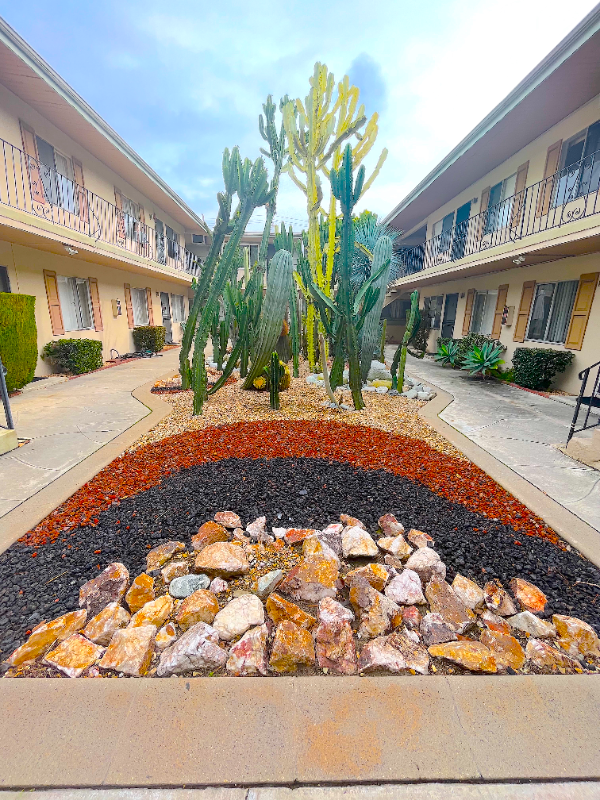 Building Photo - 850 S Rosemead Blvd Rental