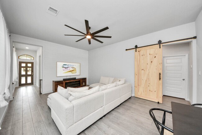 Photo - 4219 Colony Ln