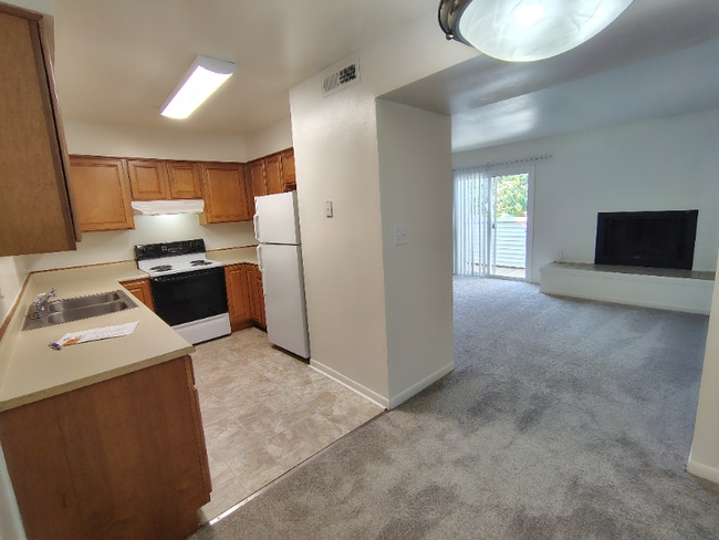Building Photo - 600 Reusens Rd Rental