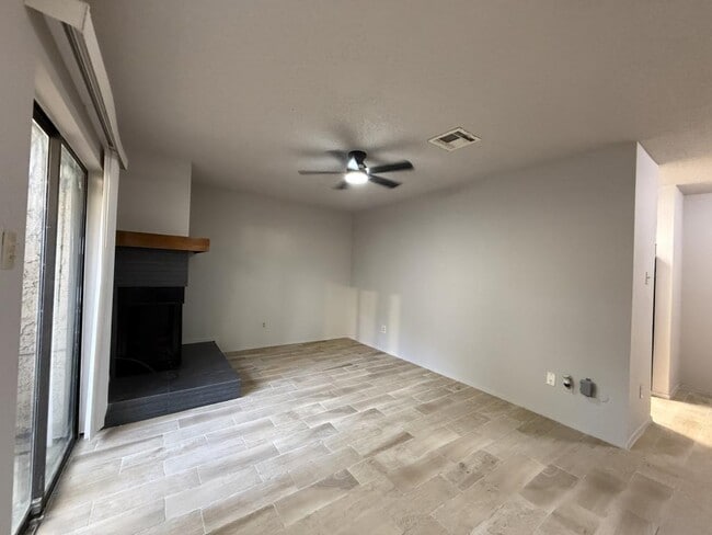 Photo - 9383 Pagewood Ln