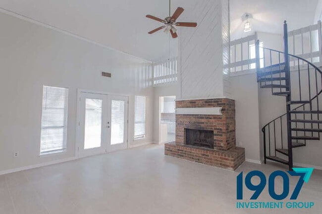 Photo - Stunning 3-Bedroom Home with Dramatic Vaulted Ceilings and Loft in OKC!