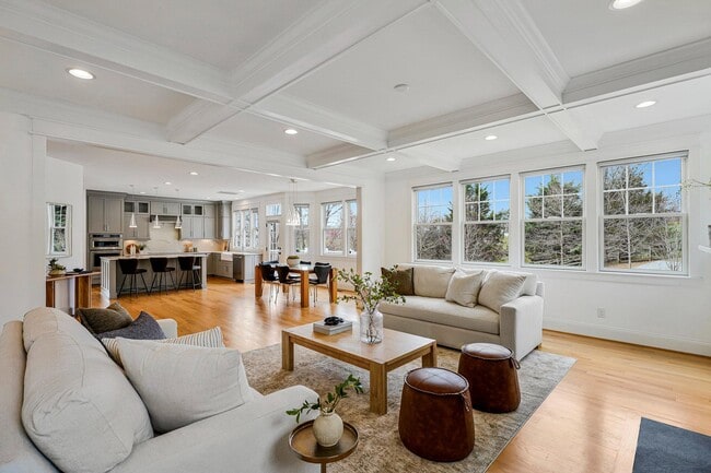 Building Photo - 938 Dead Run Dr