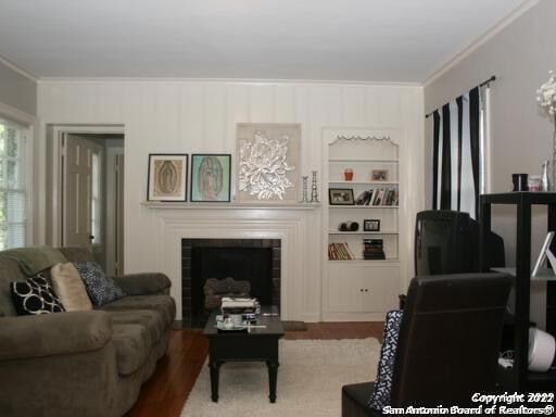 335 E Rosewood Ave