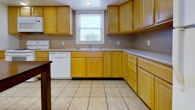 Photo - 23 E Chalmers St