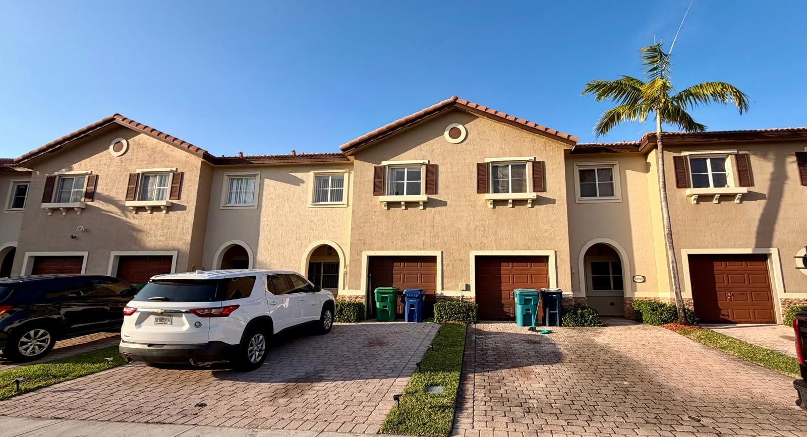 Isles of Bayshore - Beautiful 3 Bedrooms/2.5 bathrooms, and one car garage. - 8891 SW 223rd Ter