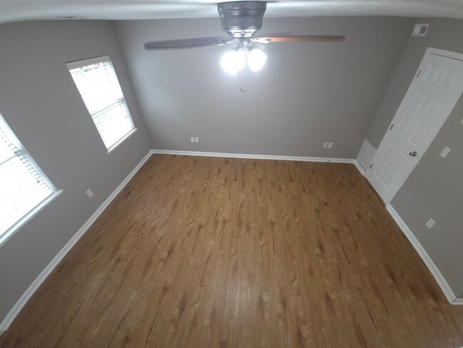 Sala de estar - 366 E Mithoff St