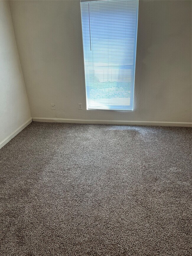 Photo - 8100 Creekbend Dr Unit 159