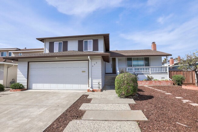 4 Bed / 3 Bath Foster City home with large... - 4 Bed / 3 Bath Foster City home with large...