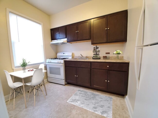 Photo - Castle Manor Apartments