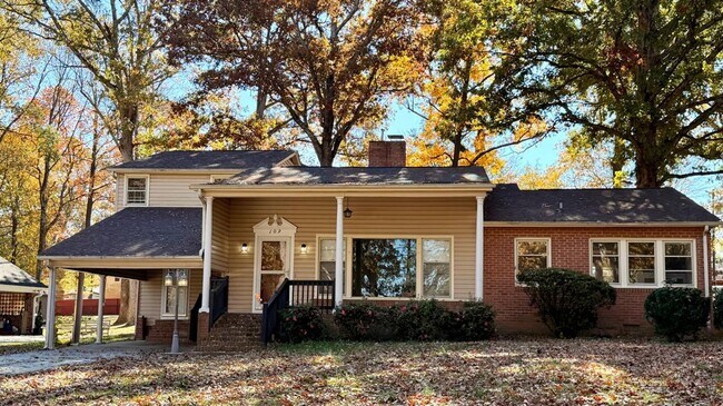 Building Photo - AVAILABLE NOW!