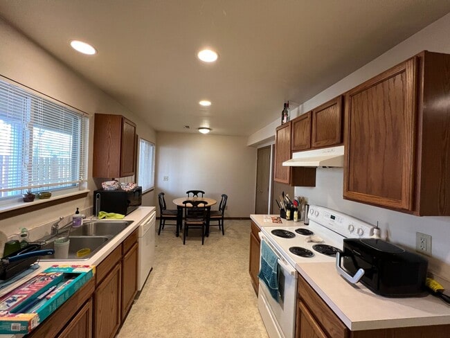 Photo - Pre-Leasing for 26/27 School Year