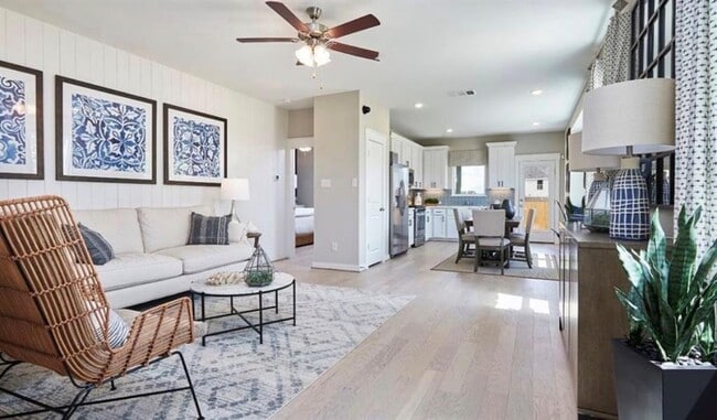 Photo - 2317 Calvert Dr