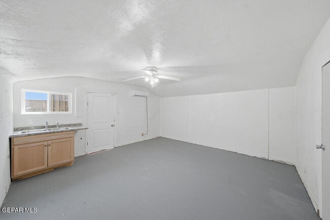 5833 Ybarra Ct