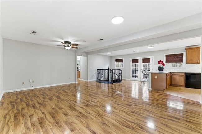 Photo - 1593 Bubbling Creek Rd NE